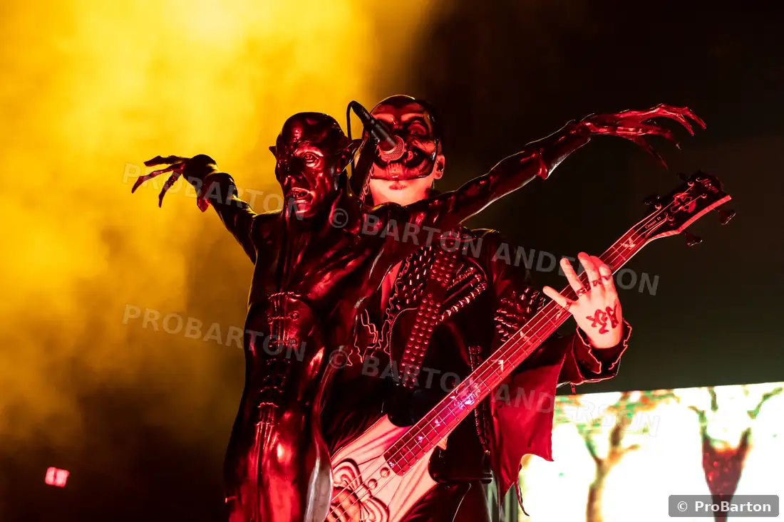 Rob Zombie on stage